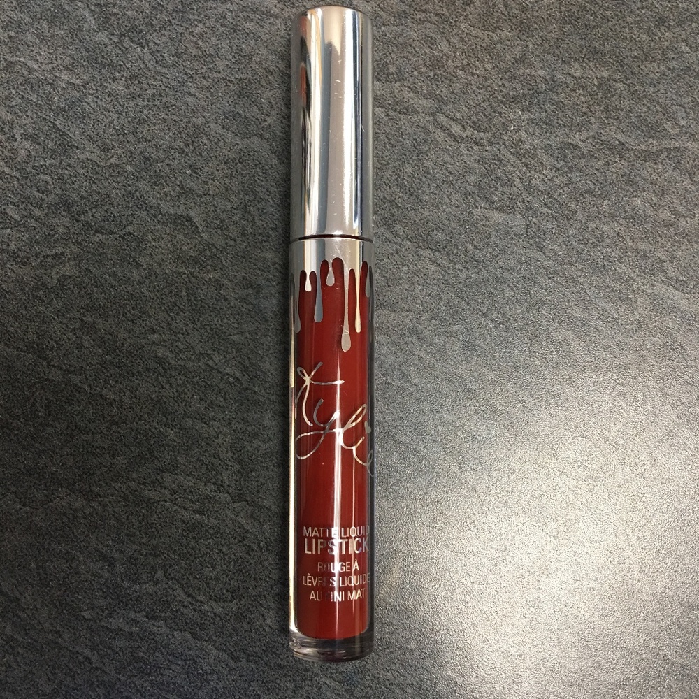 Kylie Cosmetics Matte Liquid Lipstick - Merry